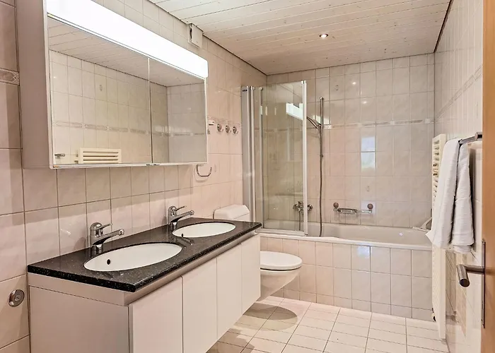 Adlerhorst Eg By Interhome جريندلوالد